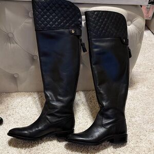 Vince Camuto black leather boots knee high flat 20” tall diamond tufted zip 6.5